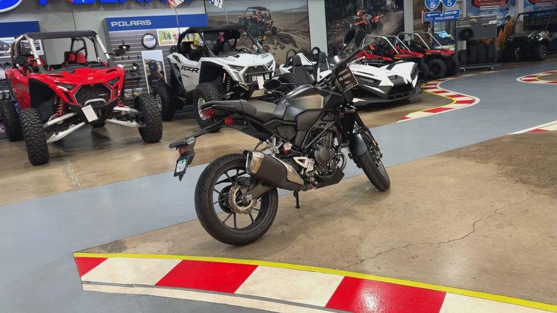 Used 2025 Honda CB300R ABS Image 8