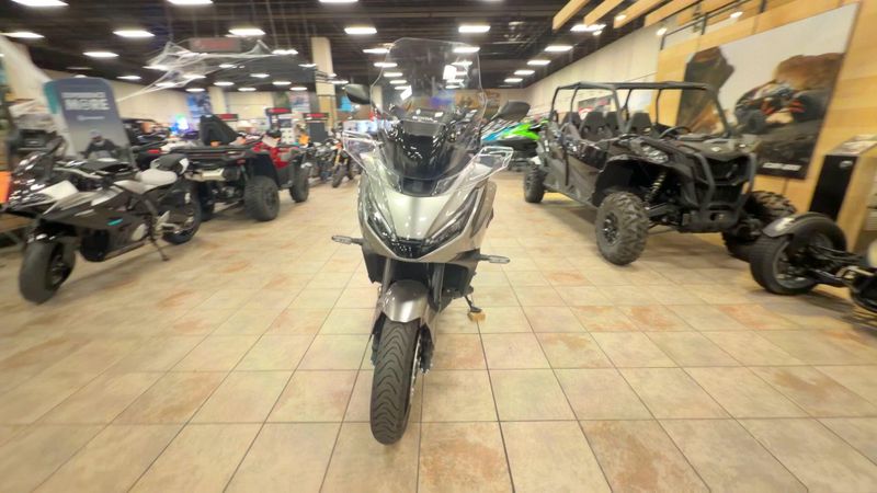 New 2026 Honda NT1100 DCT Image 4
