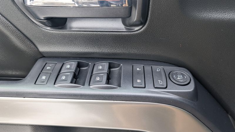 Used 2018 Chevrolet Silverado 1500 LTImage 18