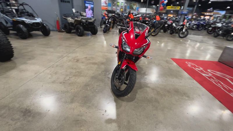 2022 Honda CBR300R Base Image 3