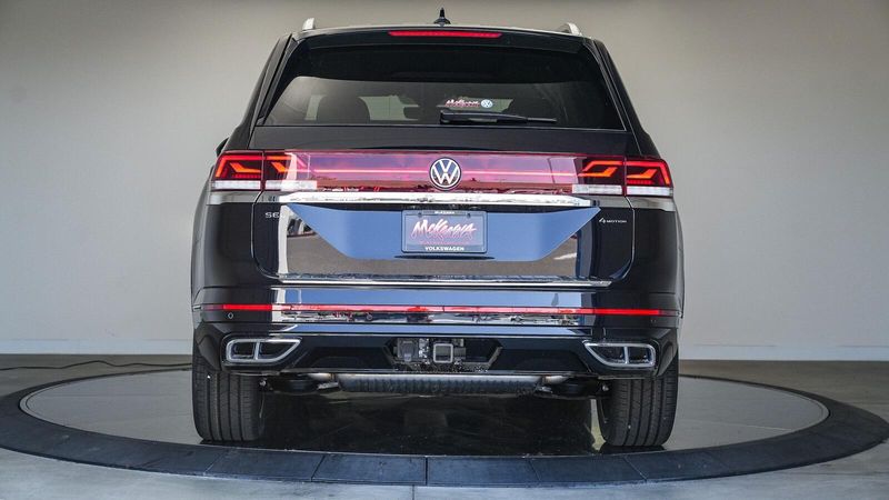 New 2025 Volkswagen Atlas 2.0T SEL Premium R-LineImage 3