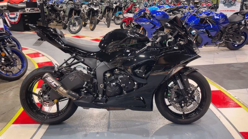 Used 2024 Kawasaki NINJA ZX-6R Image 5