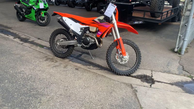 New 2024 KTM 500 XW-F Image 2