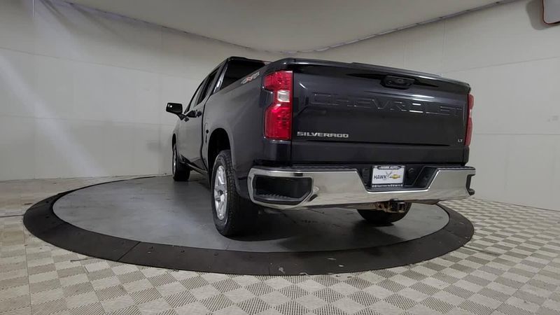 2022 Chevrolet Silverado 1500 LT photo 4