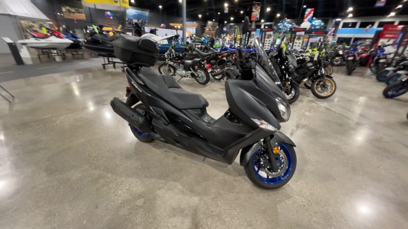 Used 2025 Suzuki BURGMAN 400 Image 2