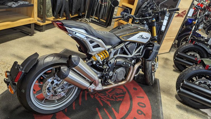 2023 INDIAN MOTORCYCLE FTR R CARBON CARBON FIBER 49ST in a CARBON FIBER exterior color. Family PowerSports (877) 886-1997 familypowersports.com 