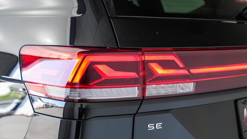 New 2025 Volkswagen Atlas 2.0T Peak EditionImage 10