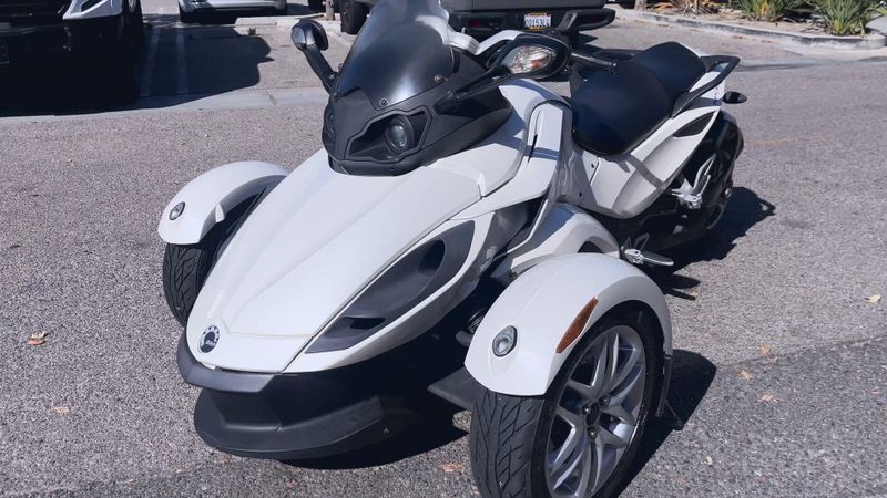 Used 2014 Can-Am RD SPYDER RS 991 SE5 WP 14 CALI Image 8