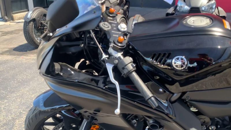 New 2025 Yamaha YZF-R7 Image 6