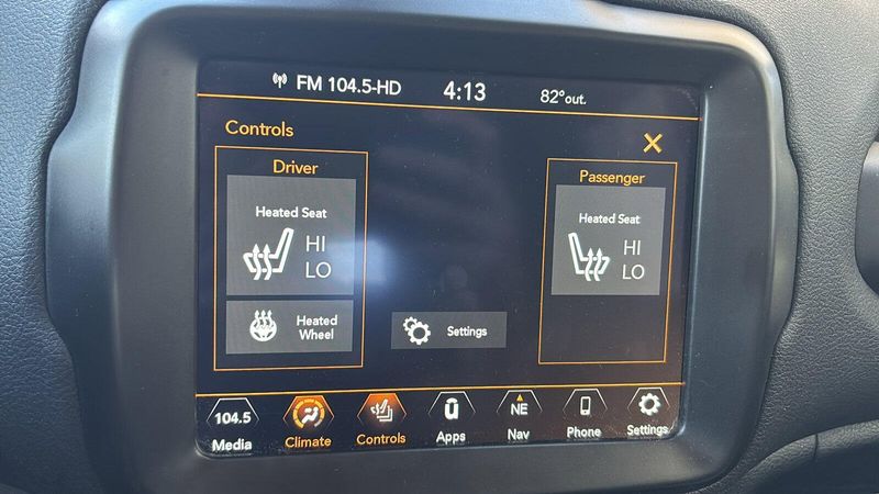 Used 2023 Jeep Renegade LatitudeImage 12