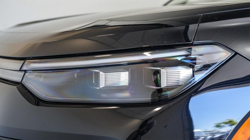 New 2025 Volkswagen Tiguan 2.0T SImage 7