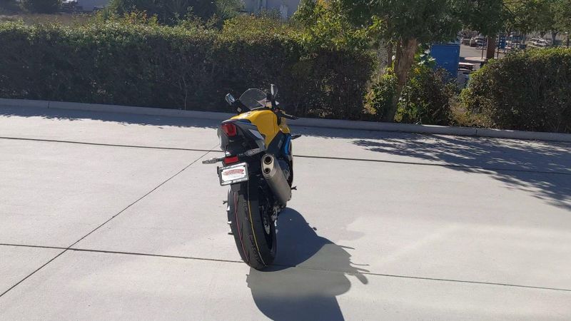 New 2027 Suzuki GSX-R1000 40TH ANNIVERSARY EDITION Image 3