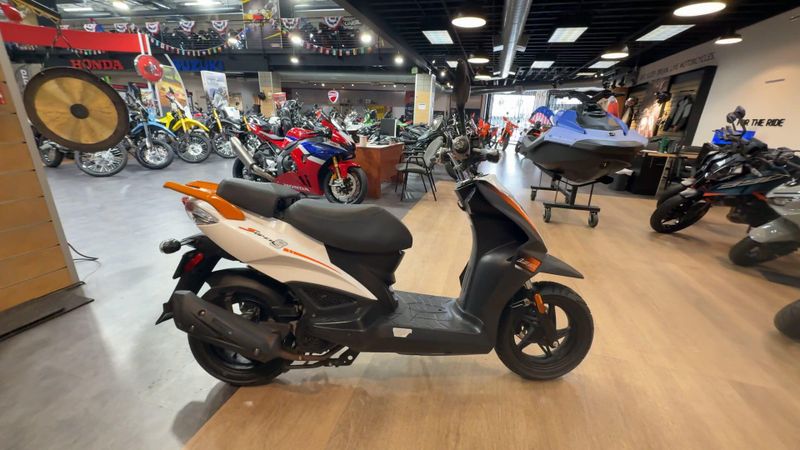 Used 2022 Kymco SUPER 8 150X Image 5