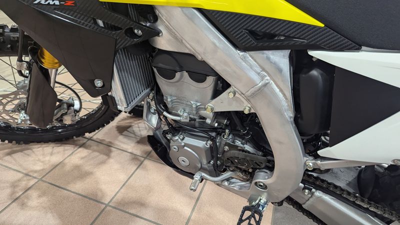 2025 Suzuki RMZ 450 Image 9