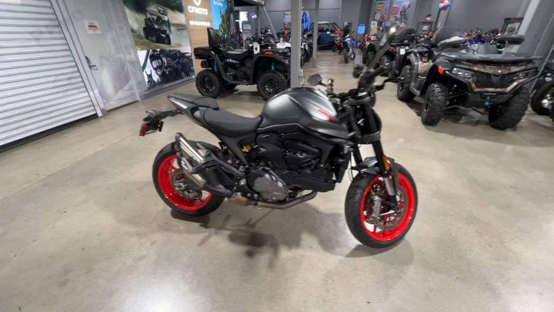 Used 2022 Ducati Monster Image 9