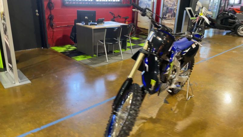 New 2027 Yamaha YZ450F MONSTER EDITION Image 4