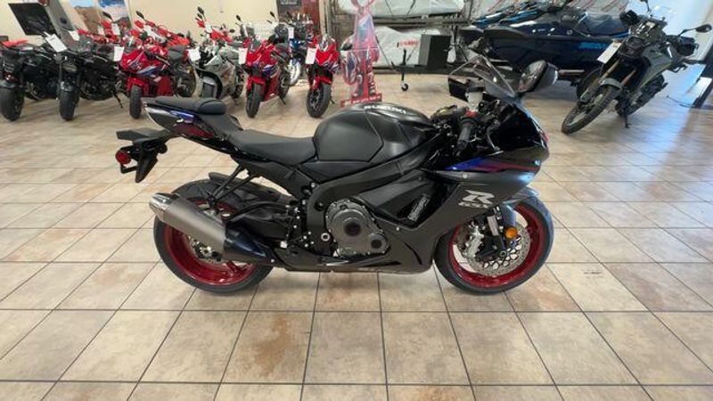 New 2026 Suzuki GSX-R600 Image 5