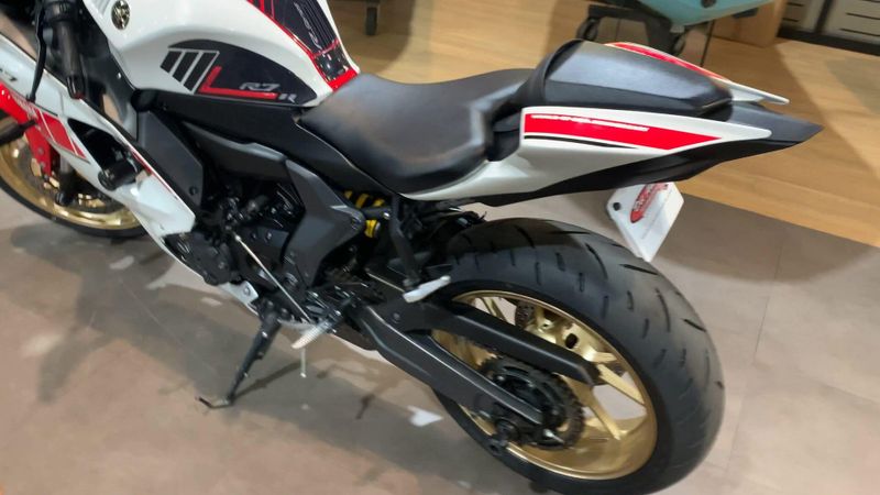 Used 2022 Yamaha YZF-R7 CA Image 6