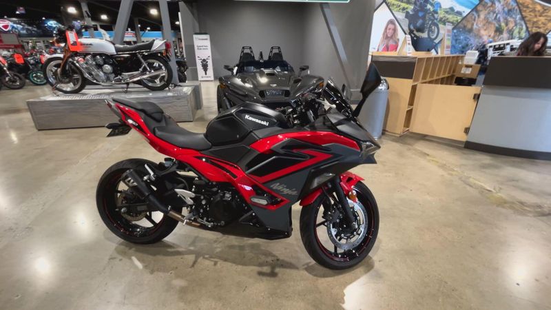 2024 Kawasaki NINJA 500 KRT SE ABS Image 2