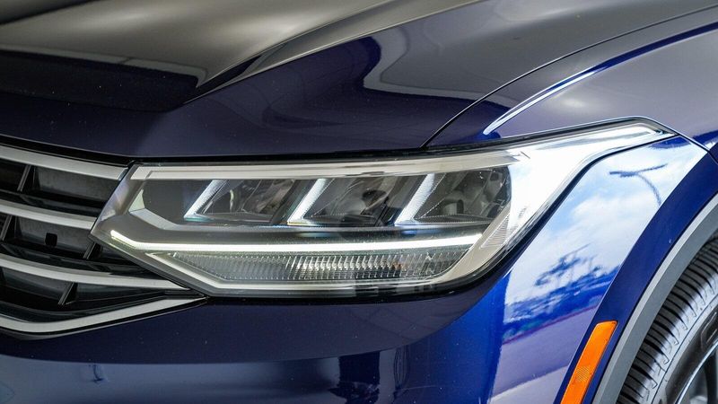2023 Volkswagen Tiguan 2.0T SEImage 8