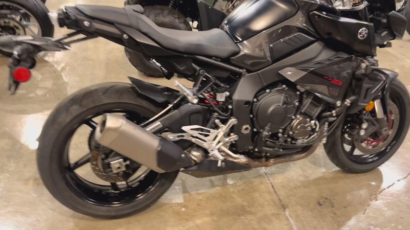 Used 2017 Yamaha FZ-10 CA Image 4