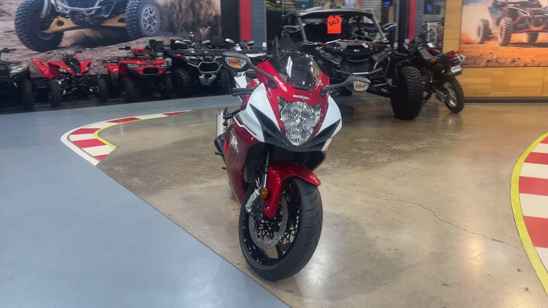 New 2027 Suzuki GSX-R600 Image 3