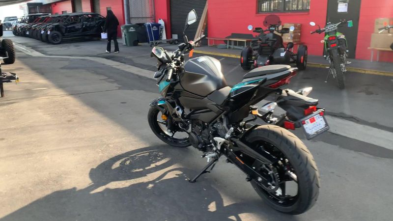 Used 2023 Kawasaki Z400 ABS Image 7