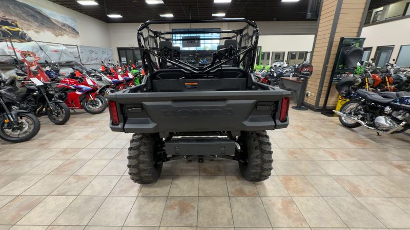 New 2025 Honda PIONEER 1000-6 DLX CREW Image 8