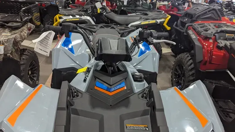 2024 Polaris SCRAMBLER 850 STORM GRAY AND RADAR BLUEImage 9