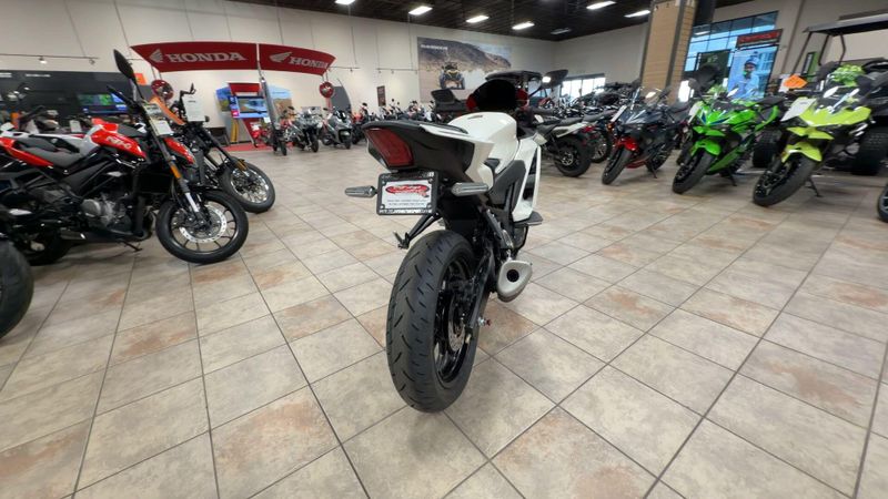 New 2026 Yamaha YZF-R3 ABS CA 70TH ANNIVERSARY EDITION Image 8