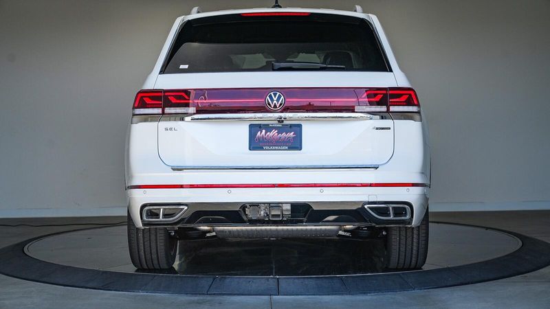 2025 Volkswagen Atlas 2.0T SEL Premium R-LineImage 3