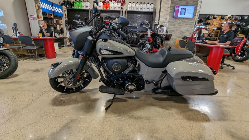 2023 INDIAN MOTORCYCLE SPRINGFIELD DARK HORSE QUARTZ GRAY 49ST in a GRAY exterior color. Family PowerSports (877) 886-1997 familypowersports.com 