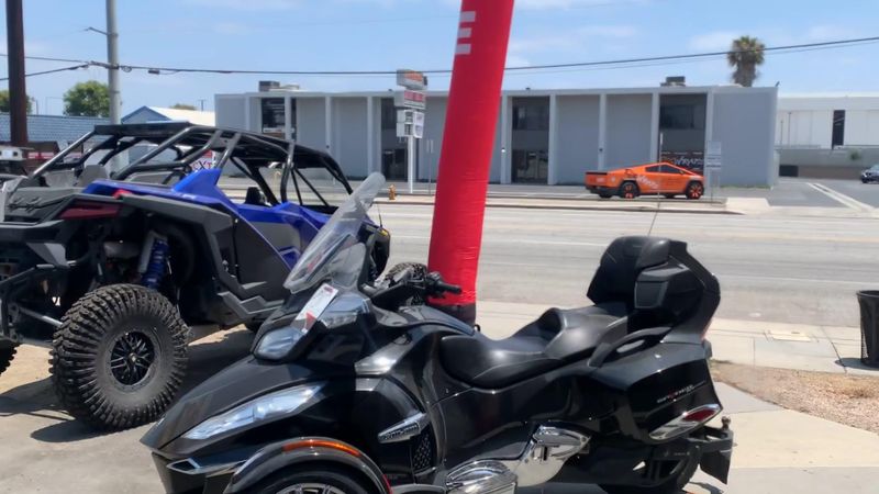Used 2015 Can-Am SPYDER RT Image 5