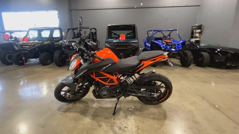 2023 KTM DUKE 390 Image 5