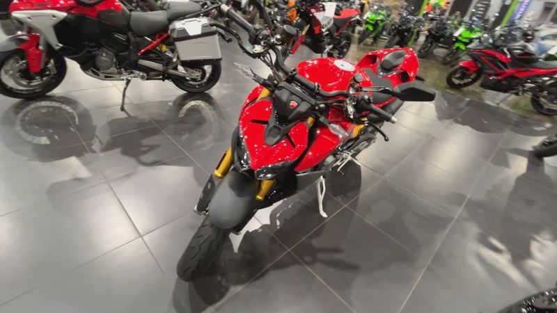 New 2025 Ducati STREETFIGHTER V2 S 896 Image 4