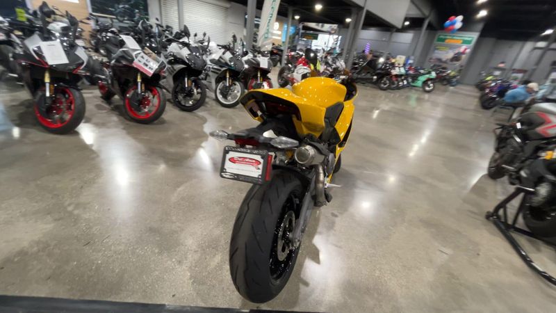 New 2026 Ducati PANIGALE V2 S Image 7