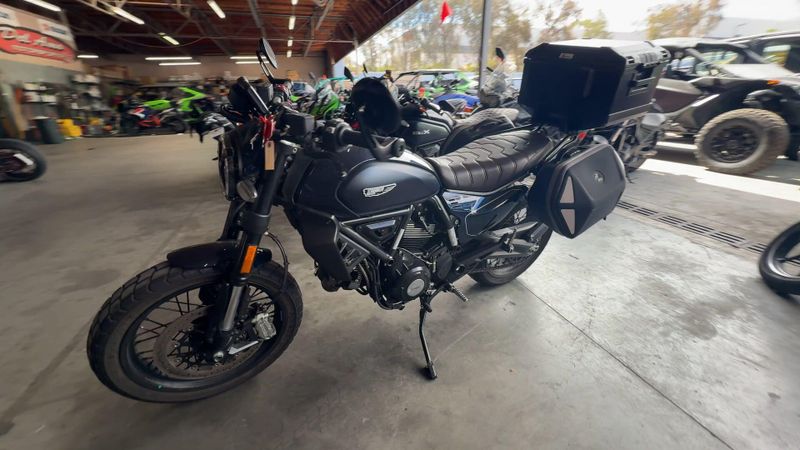 Used 2024 Ducati SCRAMBLER NIGHTSHIFT Image 8