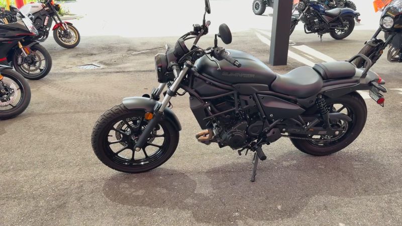 Used 2025 Kawasaki Eliminator ABS Image 9