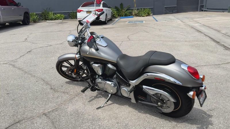Used 2020 Kawasaki Vulcan 900 Custom Image 2