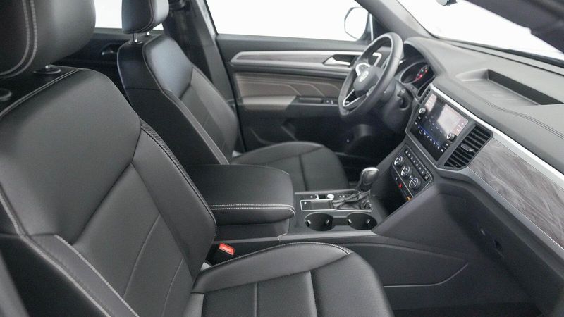 Used 2021 Volkswagen Atlas Cross Sport 3.6L V6 SE w/TechnologyImage 16