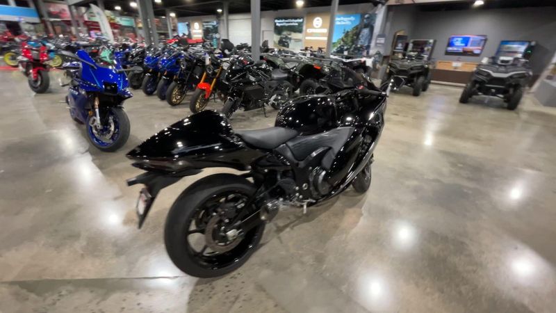 Used 2025 Suzuki Hayabusa Image 8
