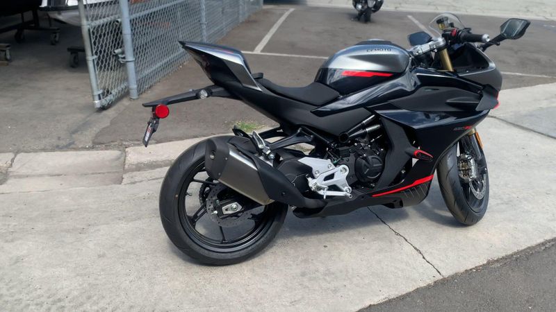New 2025 CFMOTO 450SS Image 4