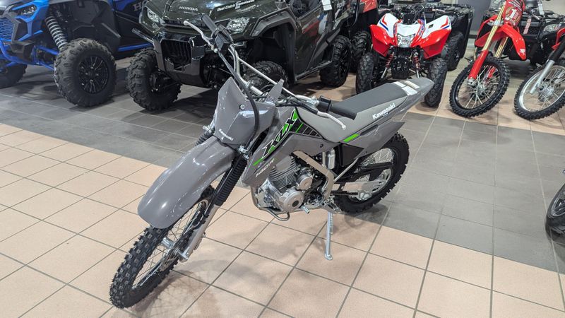 2025 Kawasaki KLX 140R L BATTLE GRAYImage 3