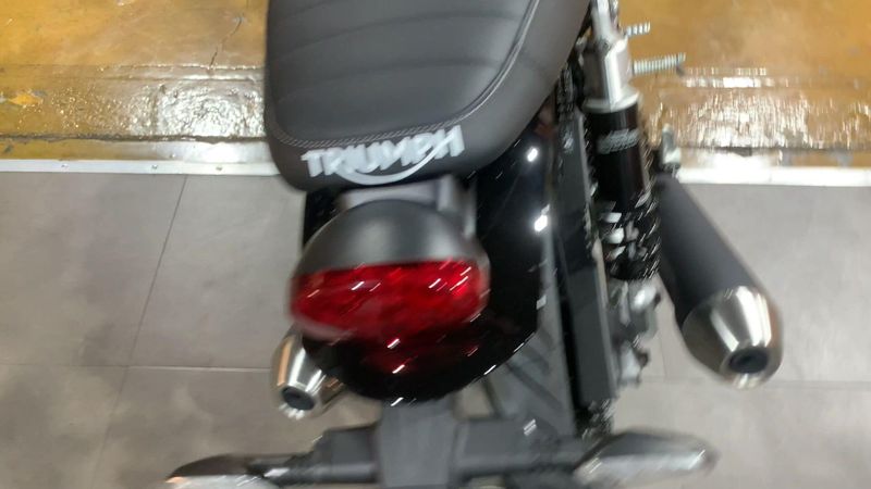New 2025 Triumph SPEED TWIN 900 Image 4