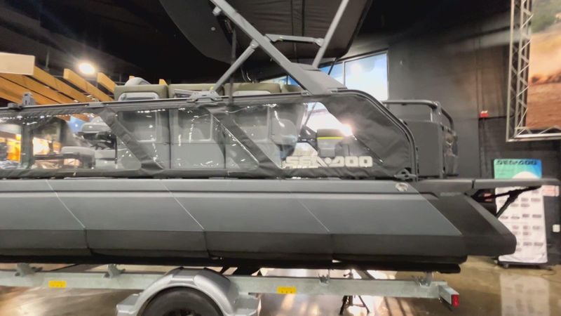 New 2025 Sea-Doo SWITCH FISH 21