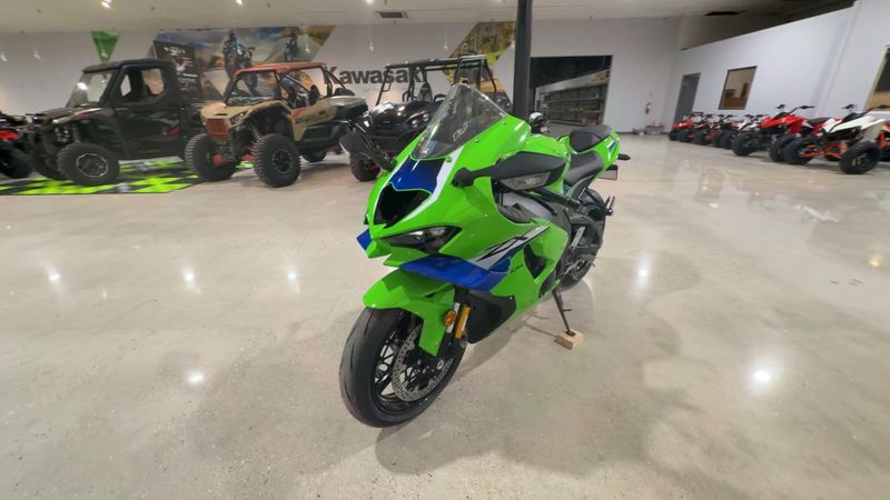 New 2026 Kawasaki NINJA ZX-10R ABS Image 3