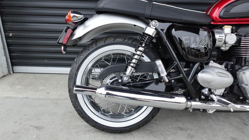 New 2025 Triumph BONNEVILLE T120 ELVIS 