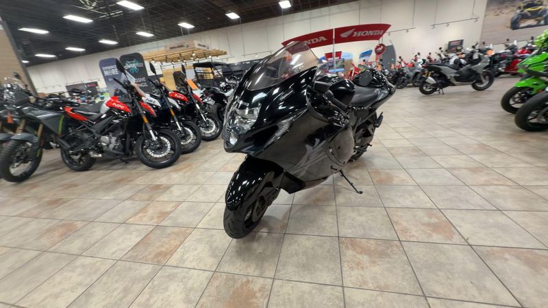 Used 2023 Suzuki Hayabusa Image 4