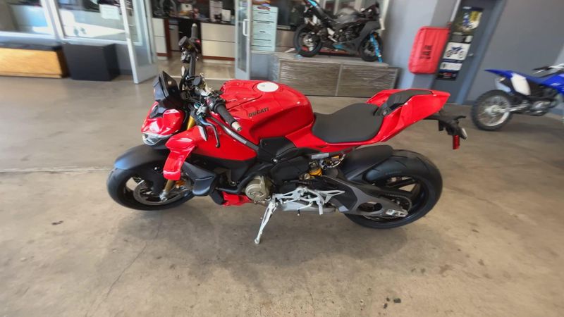 New 2026 Ducati STREETFIGHTER V4 S Image 5