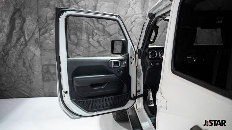 2021 Jeep Wrangler Unlimited Rubicon 392 photo 4